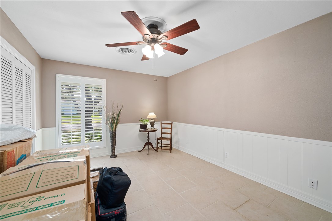 53 Camden Place Corpus Christi TX 78412