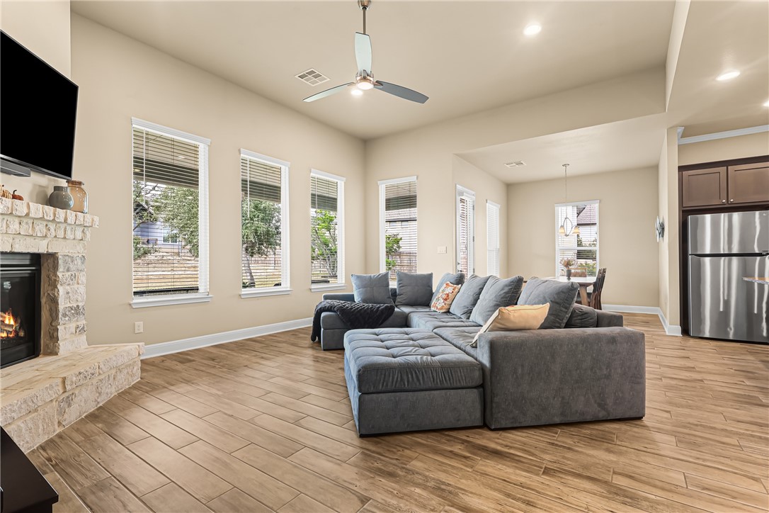 27103 Coltens Canyon San Antonio TX 78260