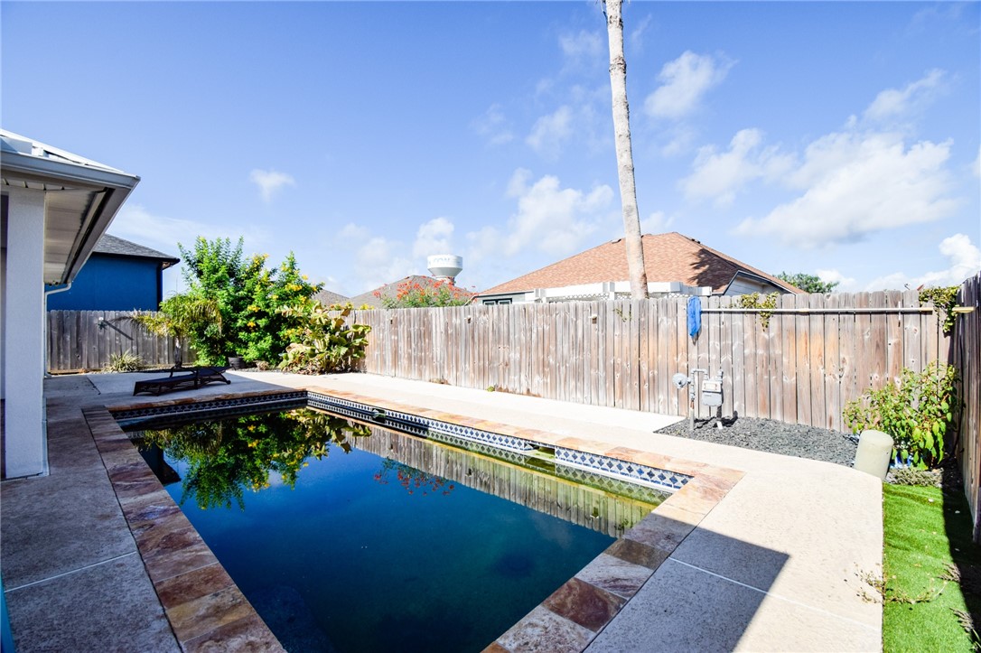 16121 Seagrape Street Corpus Christi TX 78418