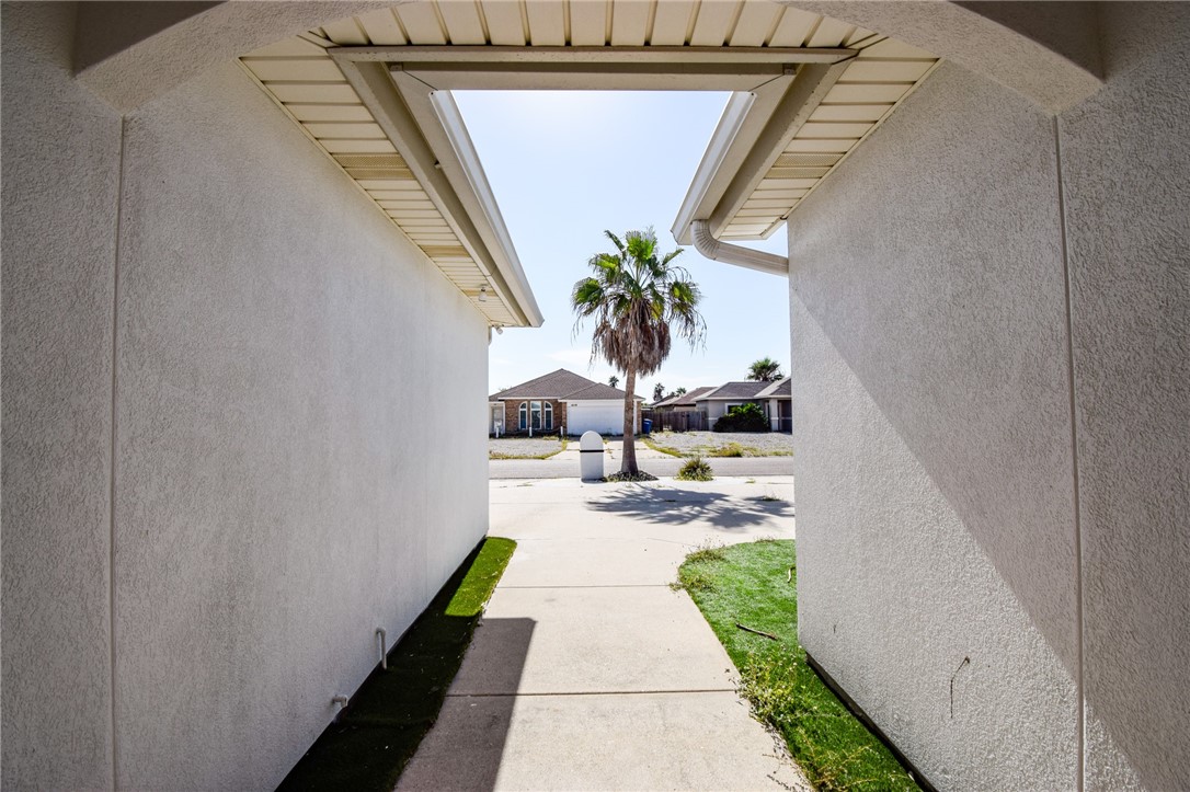 16121 Seagrape Street Corpus Christi TX 78418