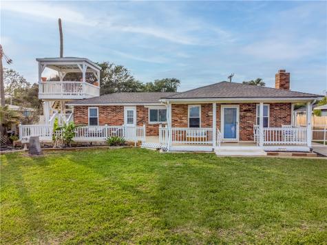 1703 Bayshores Rockport TX 78382
