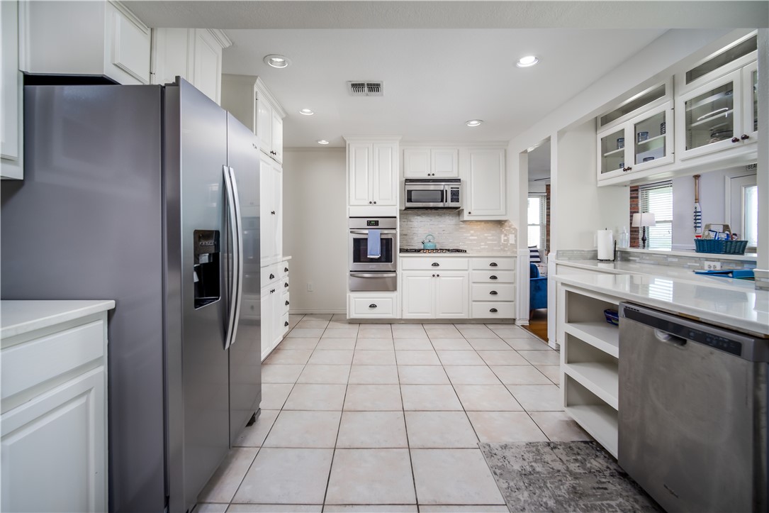 1703 Bayshores Rockport TX 78382