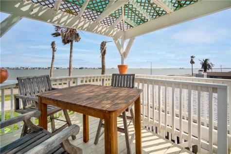 1703 Bayshores Rockport TX 78382