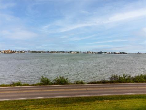 1703 Bayshores Rockport TX 78382