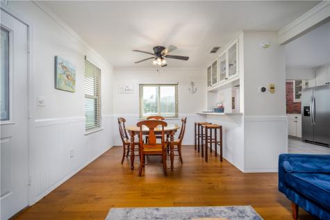 1703 Bayshores Rockport TX 78382