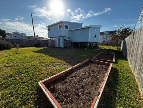 202 W Roberts Avenue Port Aransas TX 78373