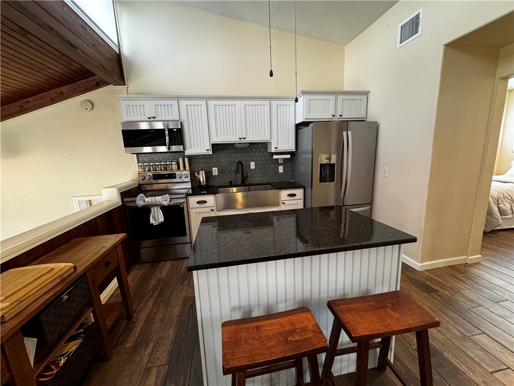 202 W Roberts Avenue Port Aransas TX 78373