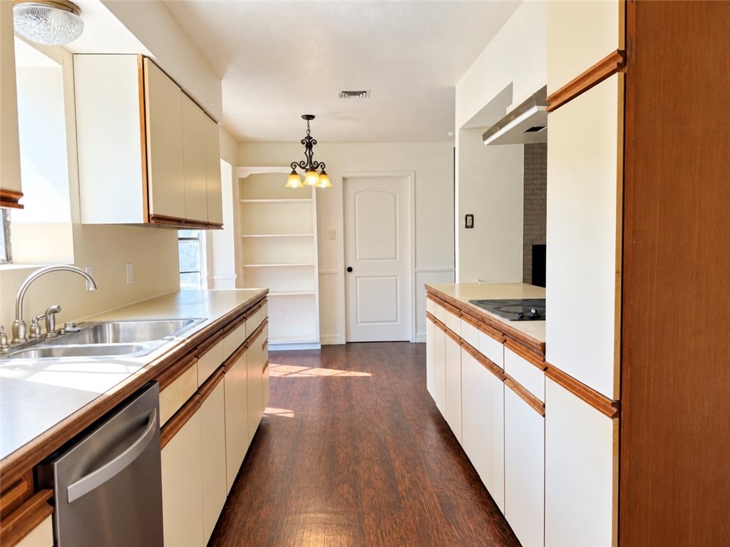 1118 Alexandria Drive Corpus Christi TX 78412