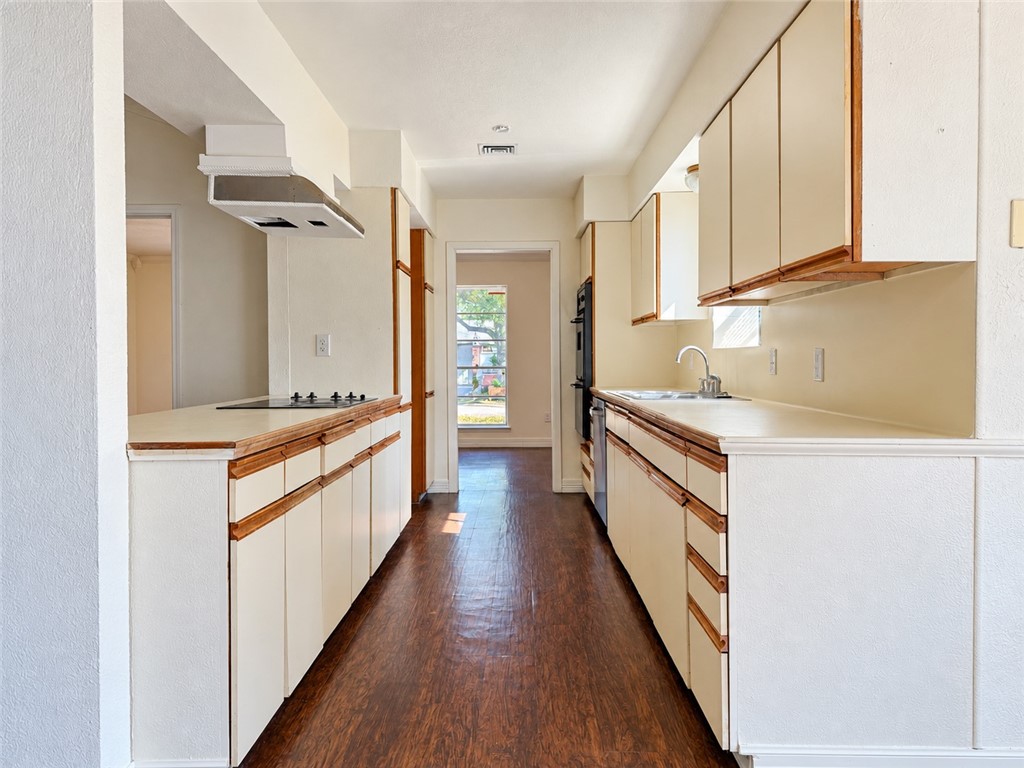 1118 Alexandria Drive Corpus Christi TX 78412