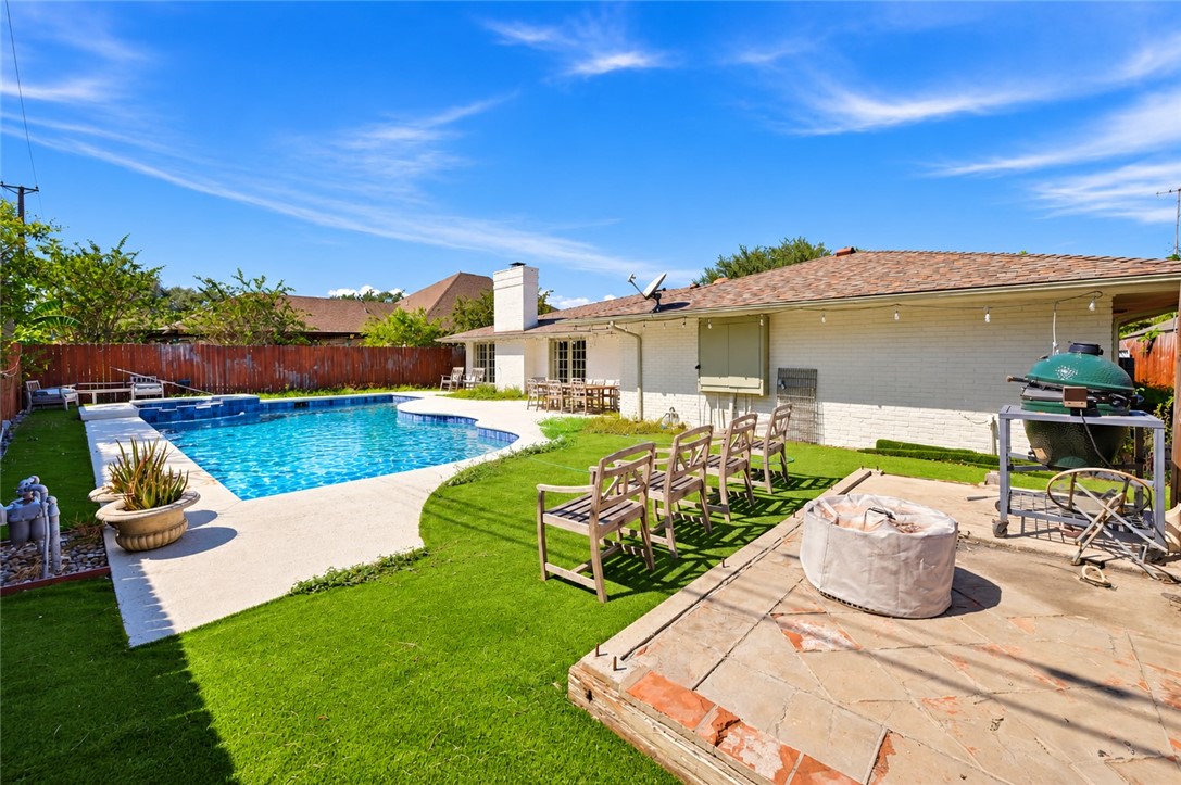137 Del Mar Boulevard Corpus Christi TX 78404