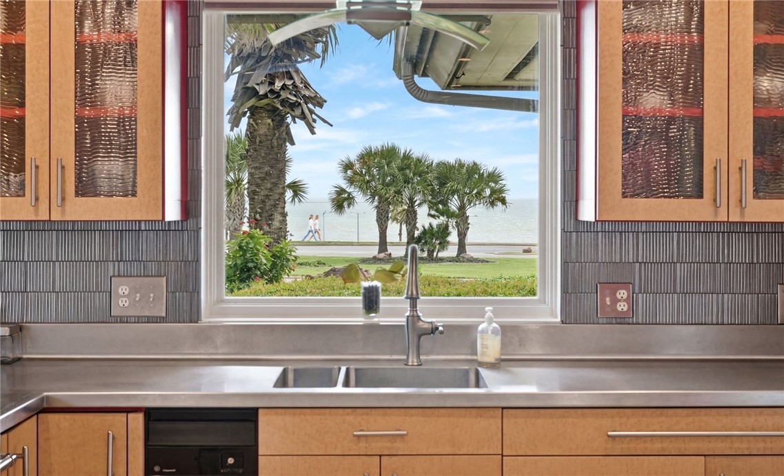 2011 Ocean Drive Corpus Christi TX 78404