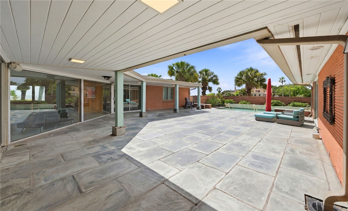 2011 Ocean Drive Corpus Christi TX 78404