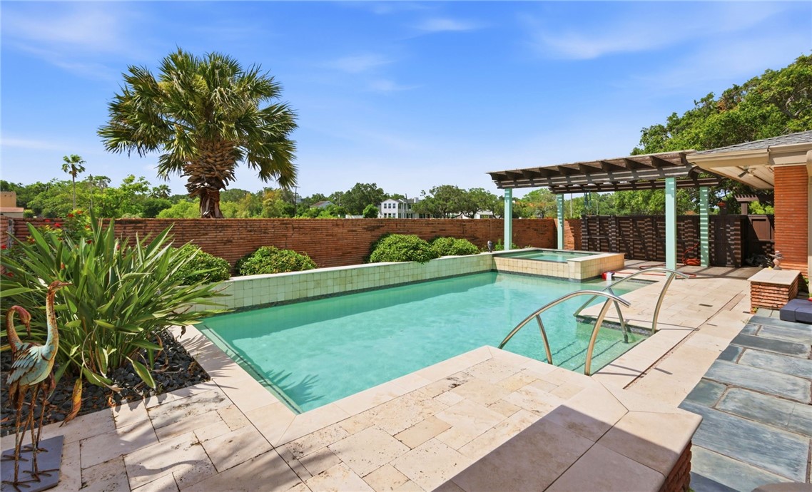 2011 Ocean Drive Corpus Christi TX 78404