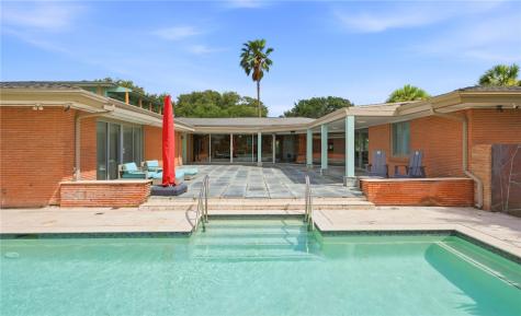 2011 Ocean Drive Corpus Christi TX 78404