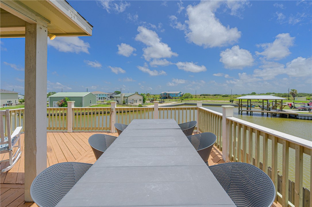 142 Lakeshore Drive Rockport TX 78382