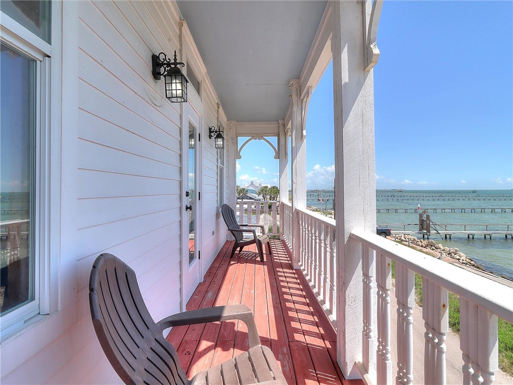 1615 Water Street Rockport TX 78382