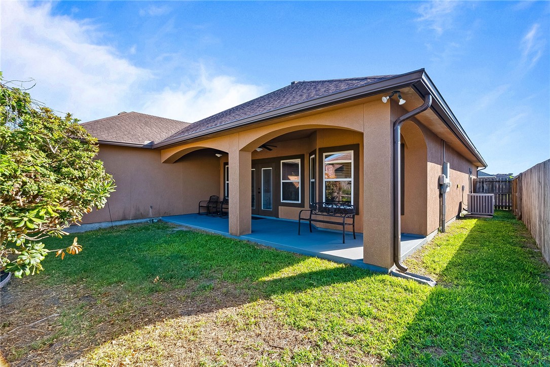 6858 Sir Moses Corpus Christi TX 78414