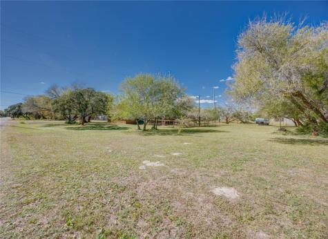 620 W Nelson Avenue Aransas Pass TX 78336