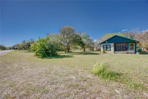 620 W Nelson Avenue Aransas Pass TX 78336