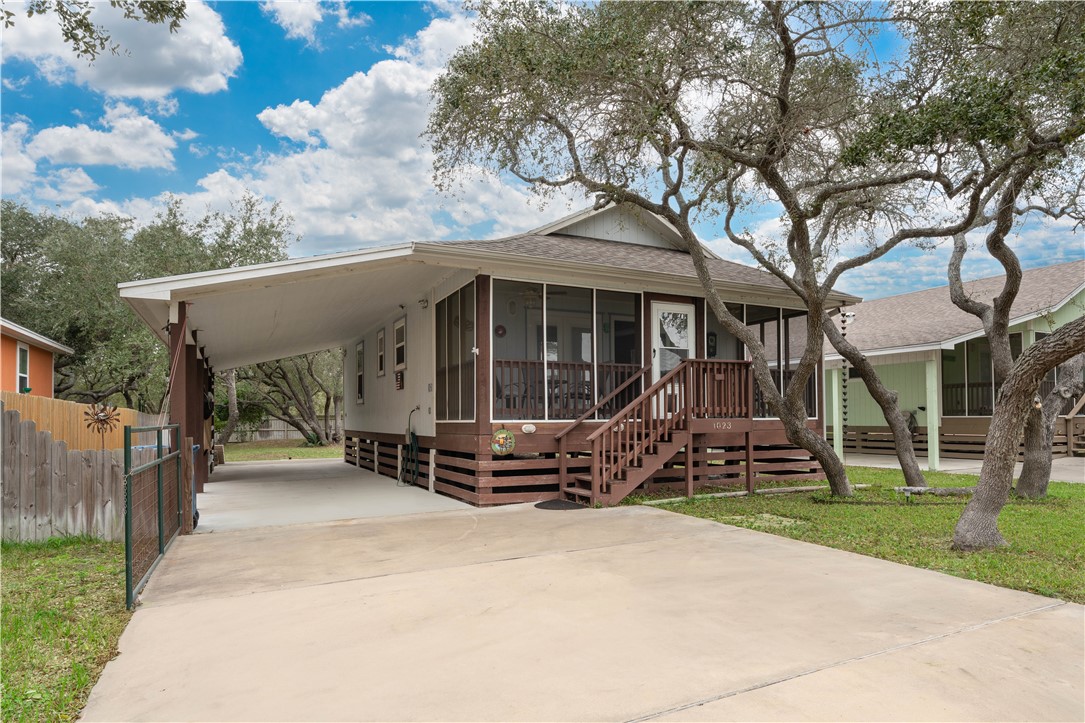 1023 S Fuqua Street Rockport TX 78382