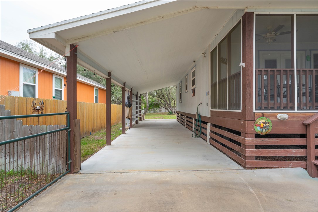 1023 S Fuqua Street Rockport TX 78382
