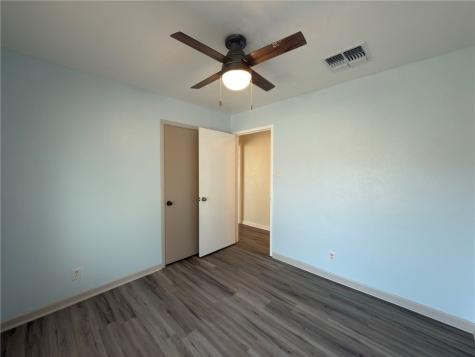 126 N Janin Circle Portland TX 78374