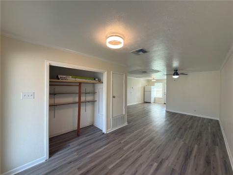126 N Janin Circle Portland TX 78374