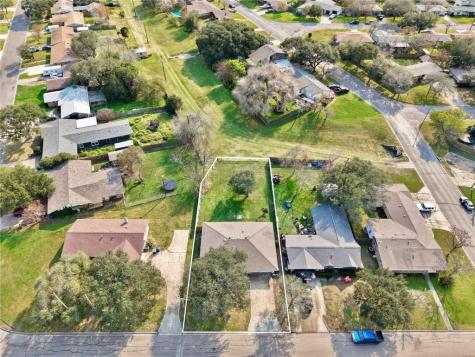 126 N Janin Circle Portland TX 78374