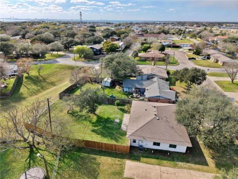 126 N Janin Circle Portland TX 78374