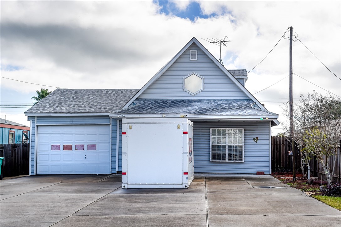 1147 S Arch Street Aransas Pass TX 78336