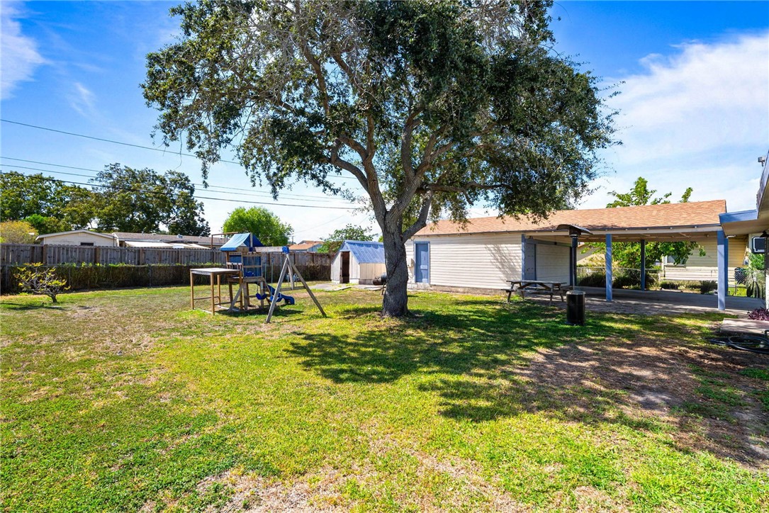 3609 Cottonwood Street Corpus Christi TX 78411