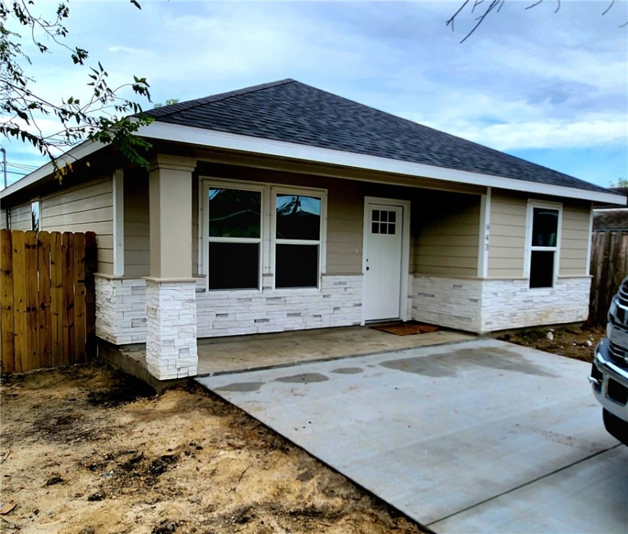 943 Dolores Street Corpus Christi TX 78405