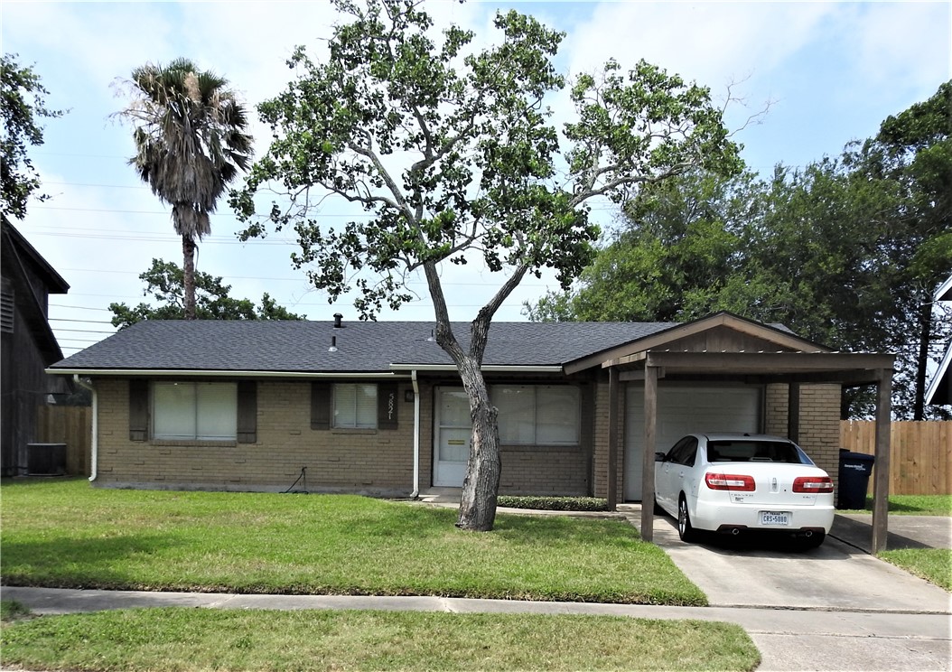 5821 Woodhaven Drive Corpus Christi TX 78412