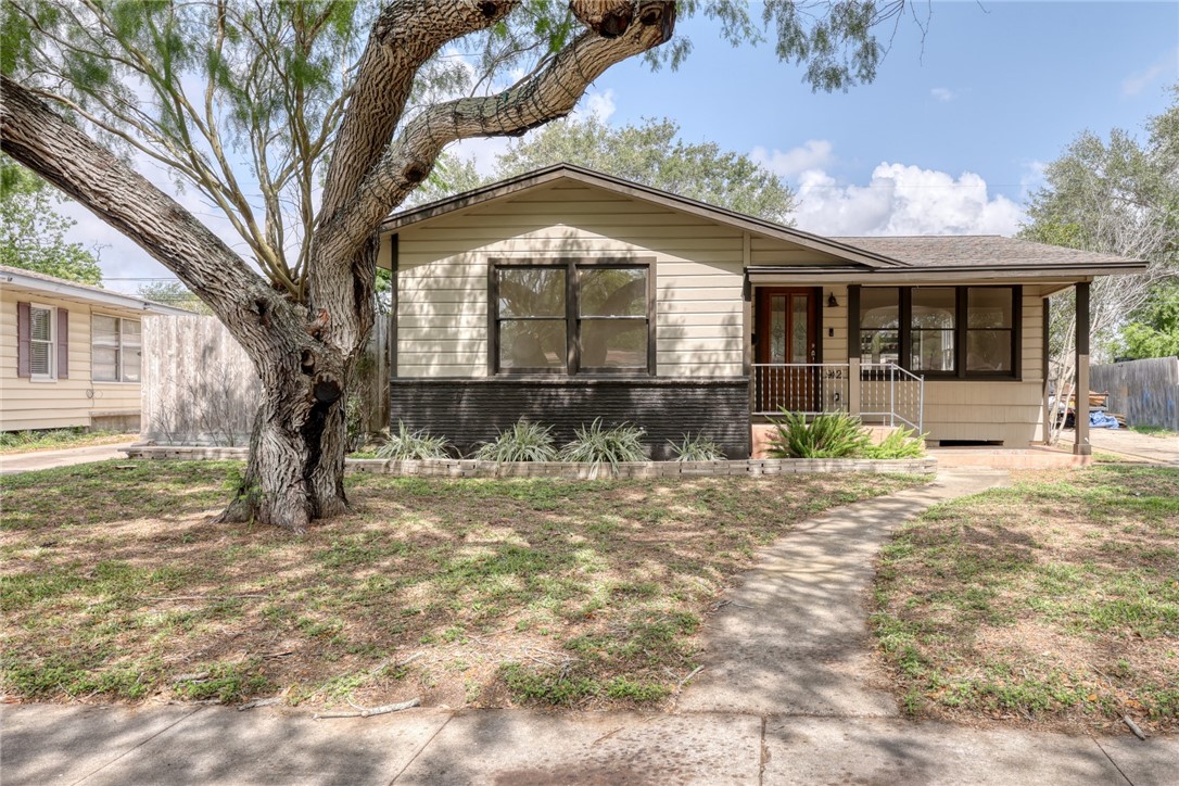 942 Delaine Drive Corpus Christi TX 78411