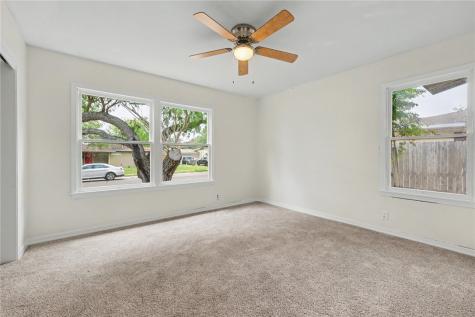 942 Delaine Drive Corpus Christi TX 78411