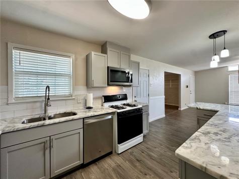 723 Santa Barbara Drive Kingsville TX 78363