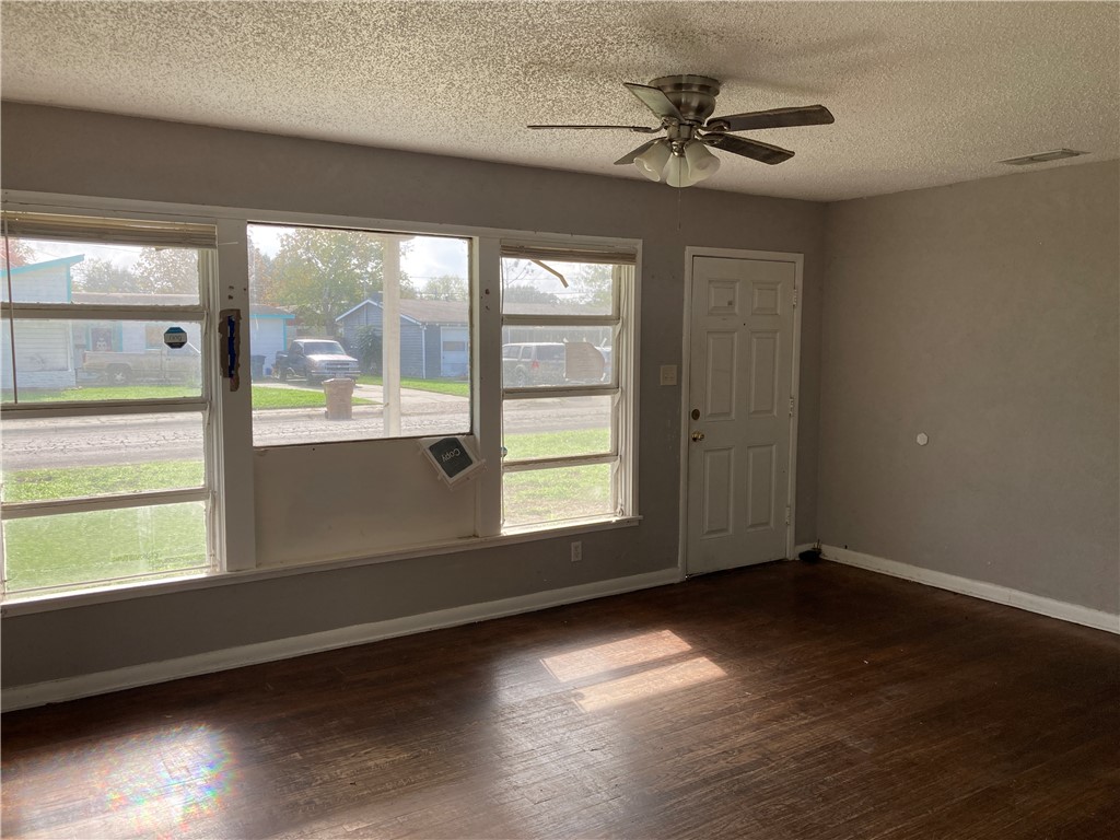 1537 Devon Drive Corpus Christi TX 78415