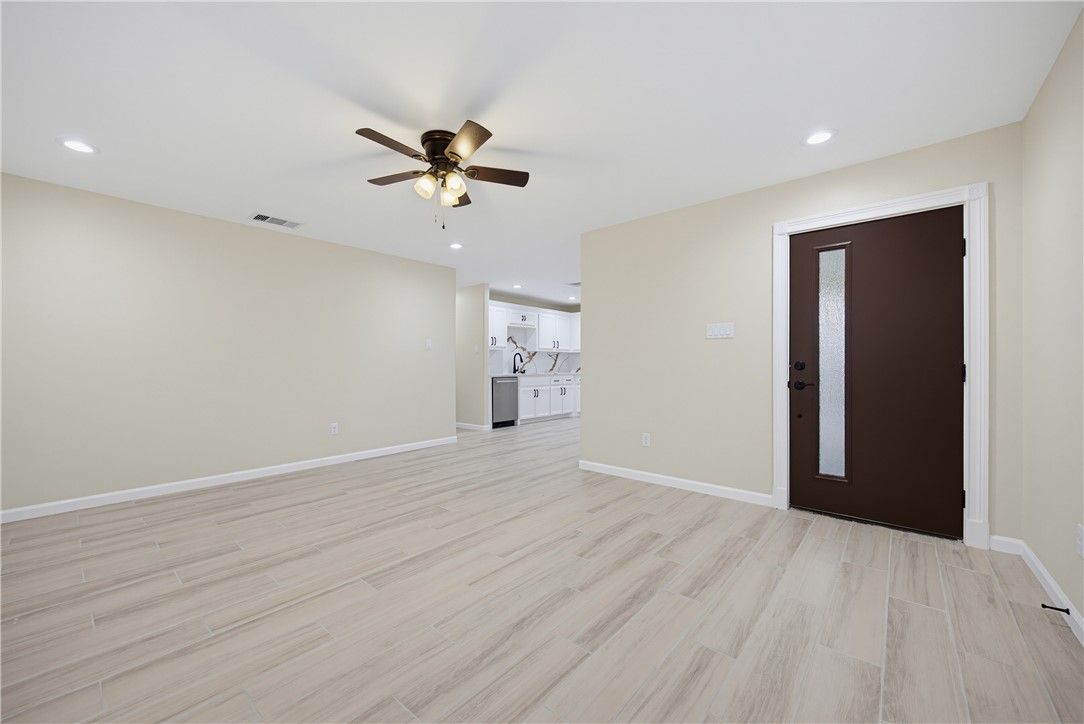 1402 Marine Drive Corpus Christi TX 78418