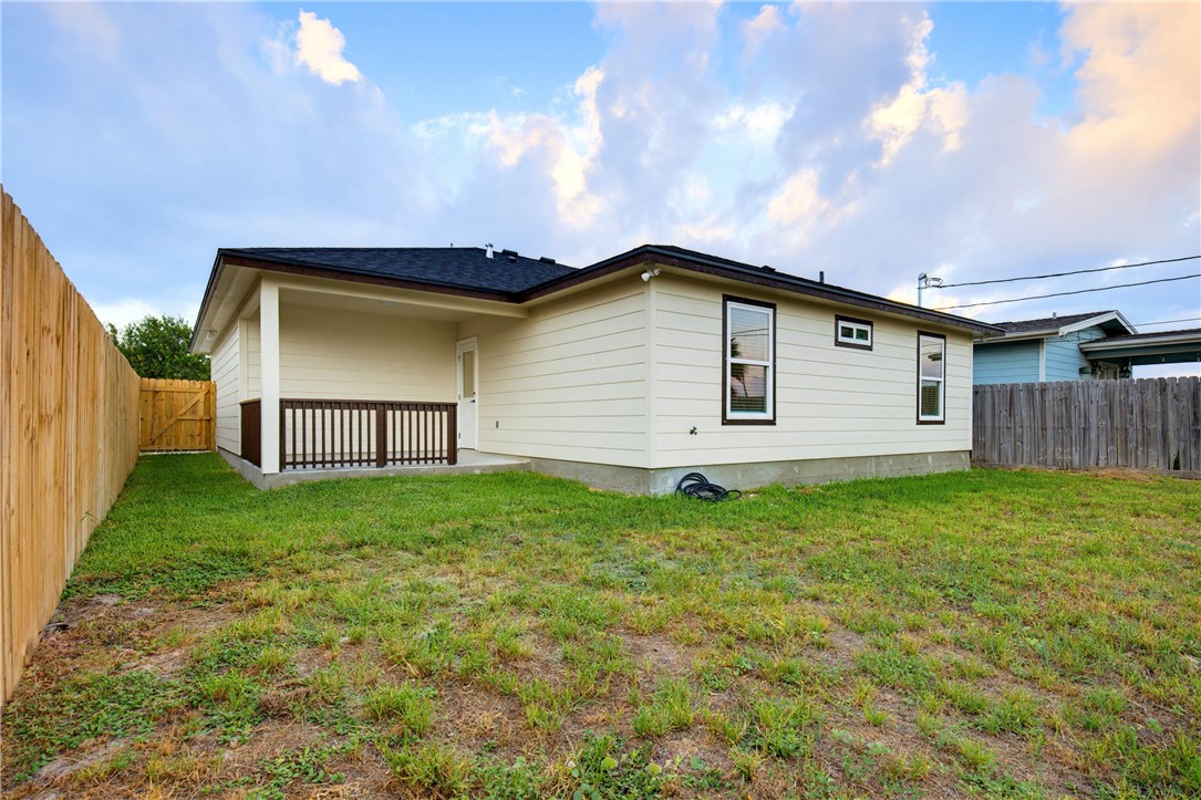 1402 Marine Drive Corpus Christi TX 78418
