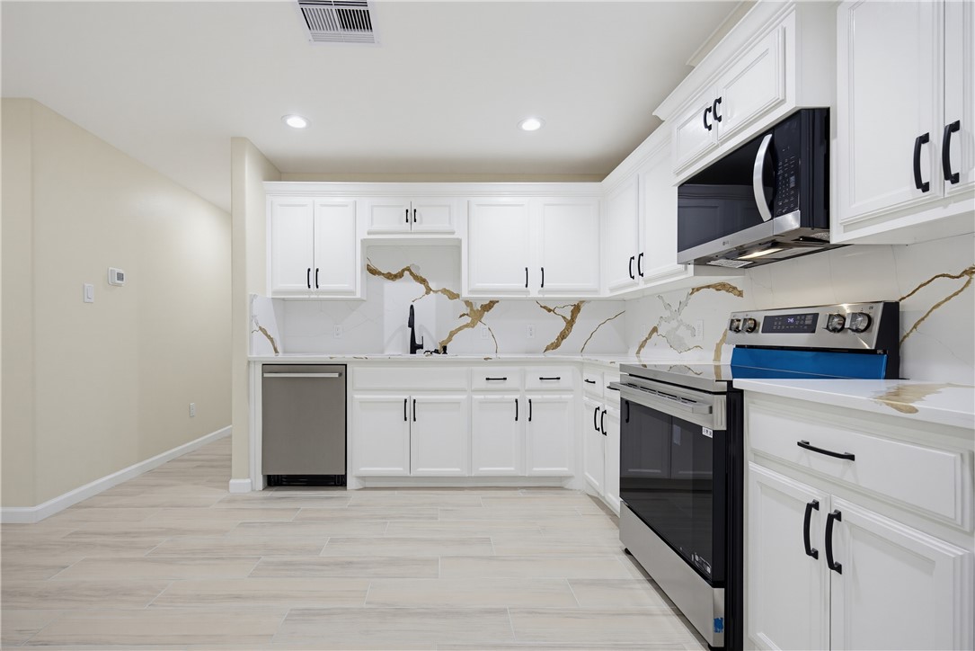 1402 Marine Drive Corpus Christi TX 78418