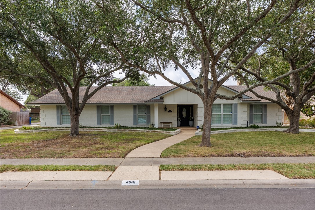 4941 Greenbriar Drive Corpus Christi TX 78413