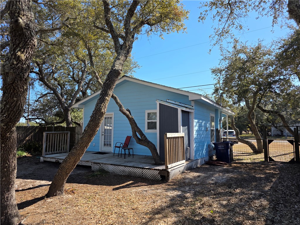 112 E Linden Street Rockport TX 78382