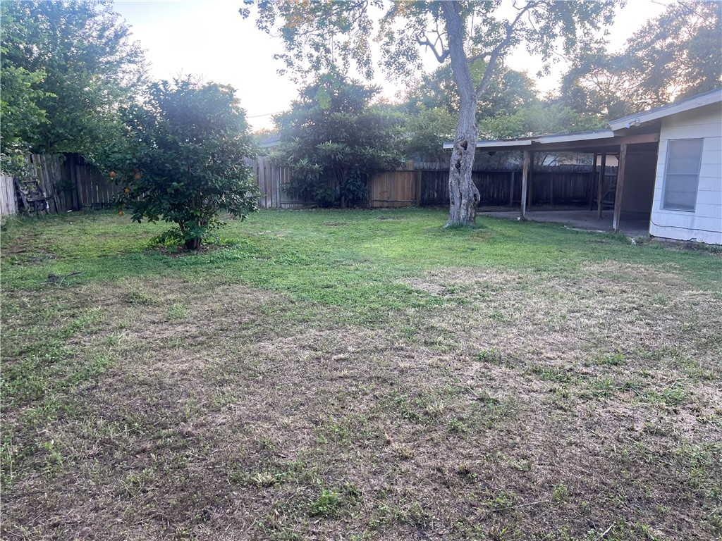1013 Dolphin Place Corpus Christi TX 78411