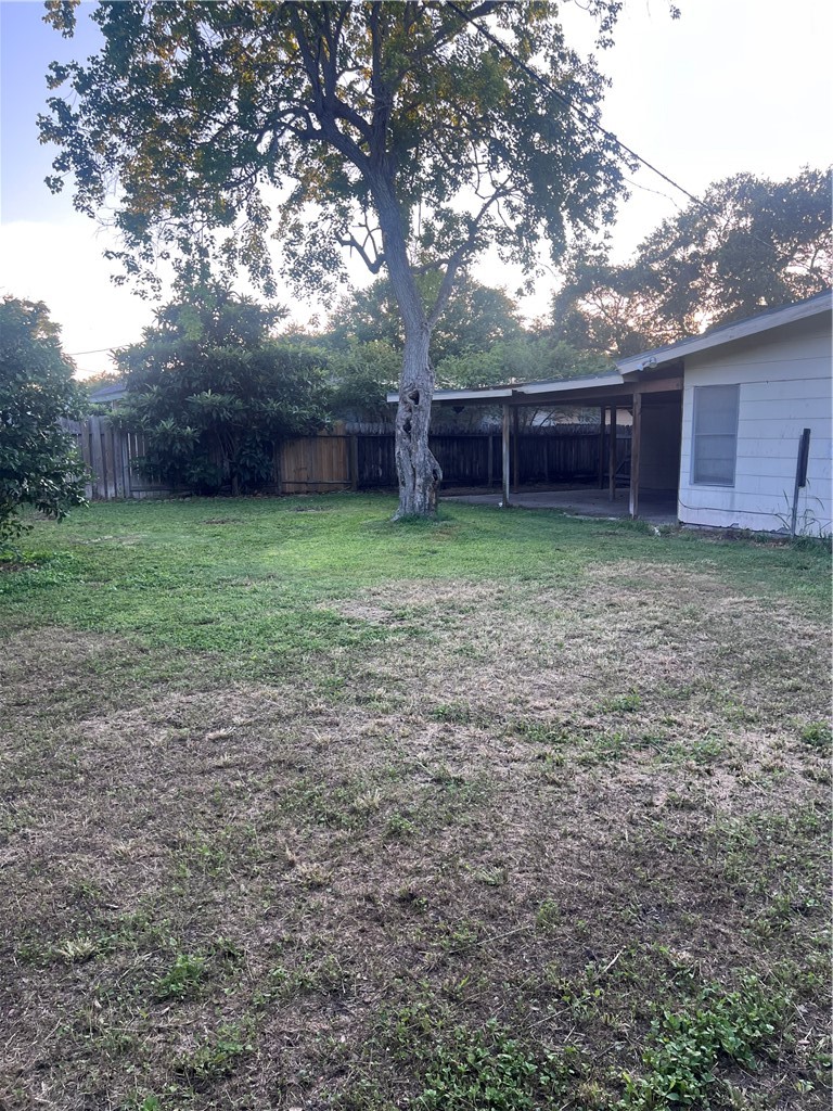 1013 Dolphin Place Corpus Christi TX 78411