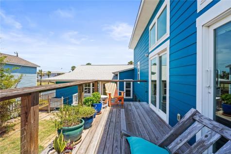525 S 7th Street Port Aransas TX 78373