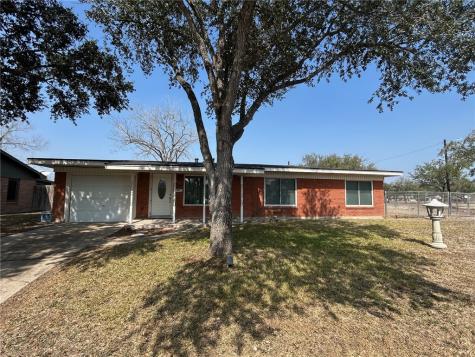 1005 Loma Street Alice TX 78332