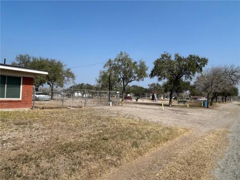 1005 Loma Street Alice TX 78332