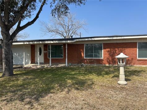 1005 Loma Street Alice TX 78332