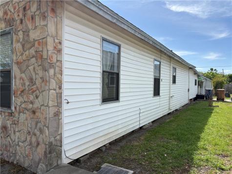 1203 14th Street Corpus Christi TX 78404