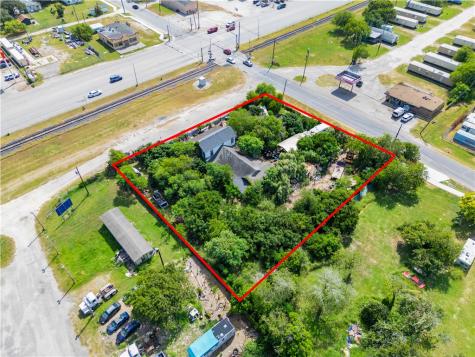 343 Railroad Avenue Taft TX 78390